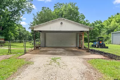 529 E Fm 323, Palestine, TX 75801 - Photo 29