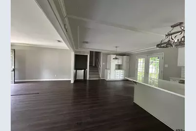 706 Inwood Dr, Palestine, TX 75801 - Photo 3