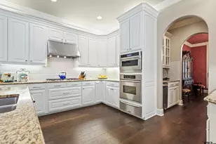 1710 Holcomb Cir, Tyler, TX 75703 - Photo 11