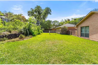 1023 Wilmington Pl, Tyler, TX 75701 - Photo 33
