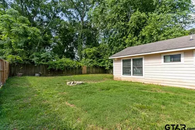 208 Richardson Street, Longview, TX 75602 - Photo 19