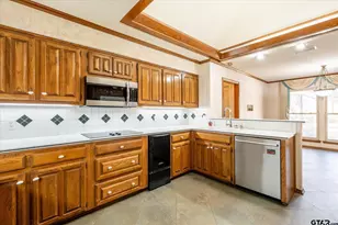 815 Woodland Hills Dr, Tyler, TX 75701 - Photo 11