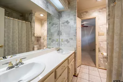 815 Woodland Hills Drive, Tyler, TX 75701 - Photo 23