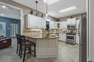 15495 Richmar Cir, Lindale, TX 75771 - Photo 9