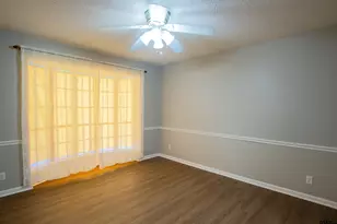 604 Hampshire St, Longview, TX 75605 - Photo 7