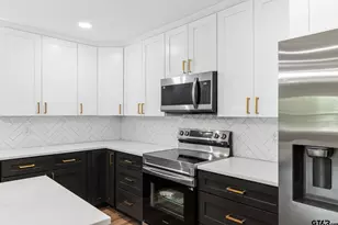 205 Hollywood St, Arp, TX 75750 - Photo 13