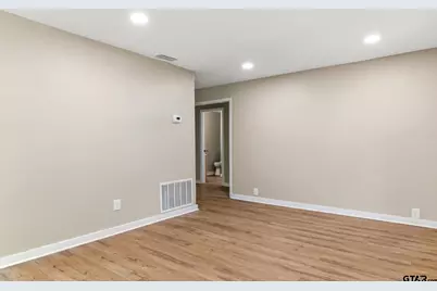 205 Hollywood St, Arp, TX 75750 - Photo 7