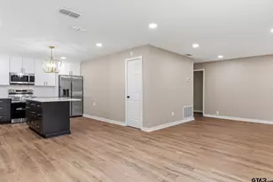 205 Hollywood St, Arp, TX 75750 - Photo 9