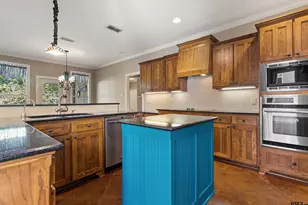 3866 Broadmoore Court, Tyler, TX 75707 - Photo 9