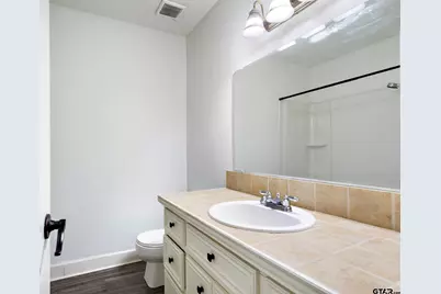 2226/2302 Aberdeen Dr, Tyler, TX 75703 - Photo 17