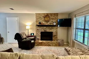 403 Shelly Dr, Whitehouse, TX 75791 - Photo 3