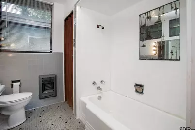 424 W Houston St, Tyler, TX 75702 - Photo 23