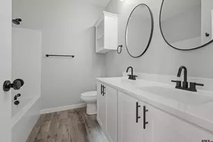 16529 Crossing Cir, Lindale, TX 75771 - Photo 29