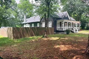 605 E Calvert, Troup, TX 75789 - Photo 5