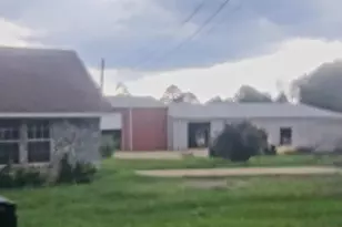 221 Locker Plant Rd, Gladewater, TX 75647 - Photo 5