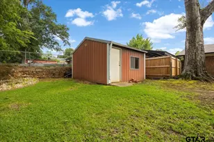 2033 Neeley St, Tyler, TX 75701 - Photo 43