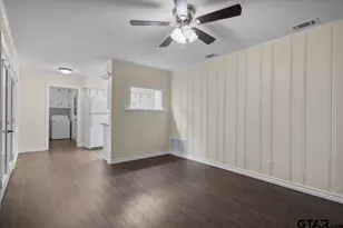 2033 Neeley St, Tyler, TX 75701 - Photo 15