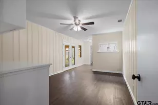 2033 Neeley St, Tyler, TX 75701 - Photo 17