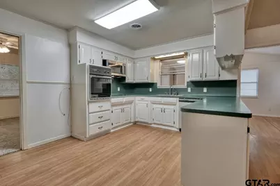 2529 Shenandoah Drive, Tyler, TX 75701 - Photo 13