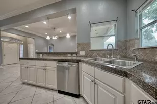 2136 Haverhill Rd, Tyler, TX 75707 - Photo 13
