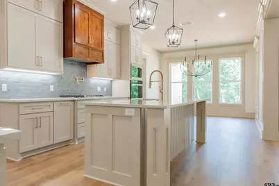 14657 Woodland Creek Drive, Tyler, TX 75706 - Photo 17