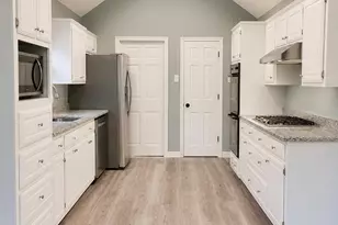 2806 Laurel Oak Dr, Garland, TX 75044 - Photo 9