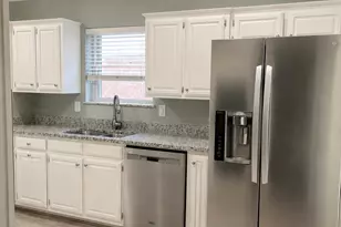 2806 Laurel Oak Dr, Garland, TX 75044 - Photo 7