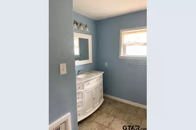 983 E Main Street, Van, TX 75790 - Photo 11