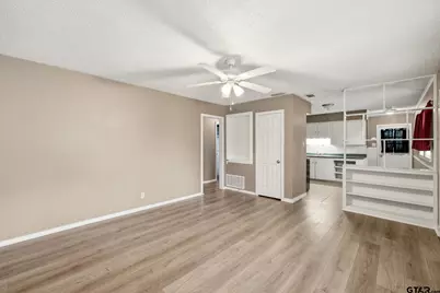 1919 Bradshaw, Tyler, TX 75702 - Photo 7