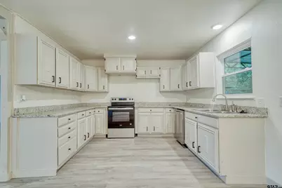 611 Hickory, Hughes Springs, TX 75656 - Photo 13