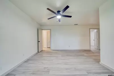 611 Hickory, Hughes Springs, TX 75656 - Photo 19