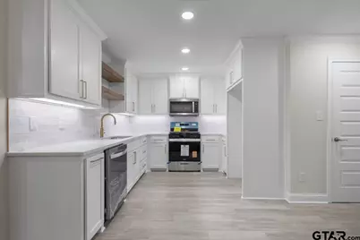 1118 W Camellia St, Tyler, TX 75701 - Photo 13