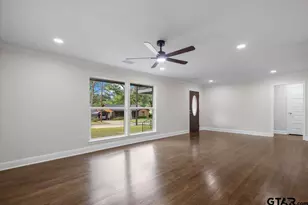 1118 W Camellia St, Tyler, TX 75701 - Photo 11