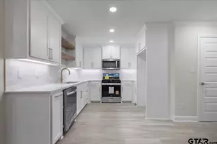 1118 W Camellia St, Tyler, TX 75701 - Photo 13
