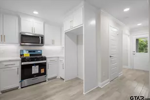 1118 W Camellia St, Tyler, TX 75701 - Photo 15