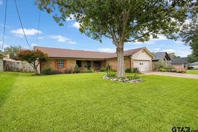 1915 Castlegate, Henderson, TX 75654 - Photo 3