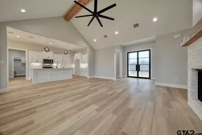 606 Prince Ln, Tyler, TX 75704 - Photo 5