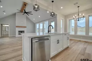 606 Prince Ln, Tyler, TX 75704 - Photo 11