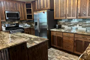 823 S Magnolia St, Palestine, TX 75801 - Photo 3