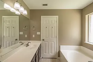 20700 Bluegrass Cir, Flint, TX 75762 - Photo 19