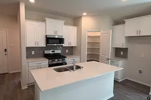 3013 Hidden Vly Dr, Lindale, TX 75706 - Photo 5