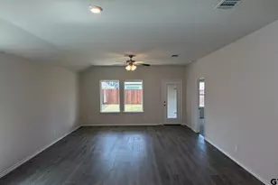 3013 Hidden Vly Dr, Lindale, TX 75706 - Photo 9