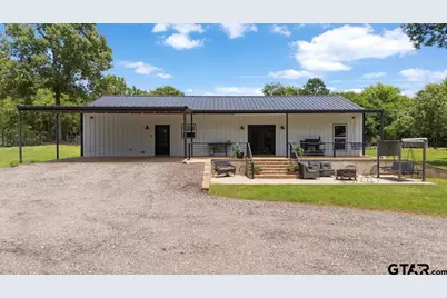 704 W Ross, Troup, TX 75789 - Photo 5