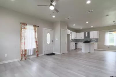 1000 N Spring, Grand Saline, TX 75140 - Photo 3