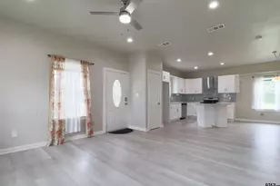 1000 N Spring, Grand Saline, TX 75140 - Photo 3