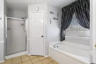 265 Crestview Dr, Jacksonville, TX 75766 - Photo 17