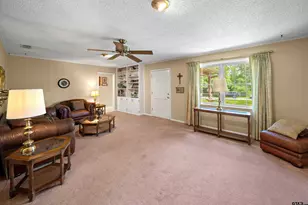 527 Pam, Tyler, TX 75703 - Photo 3