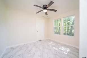1502 E Birdsong St, Longview, TX 75602 - Photo 11