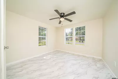 1502 E Birdsong St, Longview, TX 75602 - Photo 9
