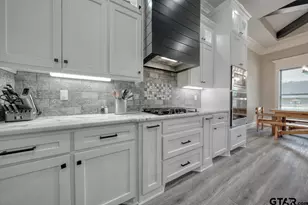 12121 Oak Grove Dr, Tyler, TX 75706 - Photo 15